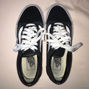 Women’s ‘Old Skool’ Vans, size 6.5